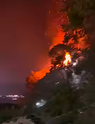 视频|湖南无人机烟花表演 现场火星掉落引发林火