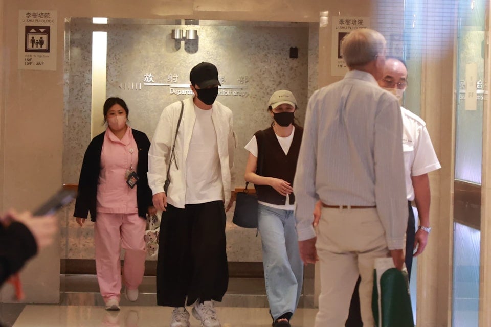 许绍雄病危｜吴卓羲摇头示意未苏醒　双手合十盼吉人天相