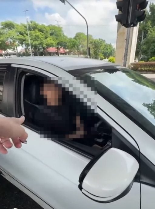 误入反向车道遭怒骂 网缓颊:可能年轻人不熟路