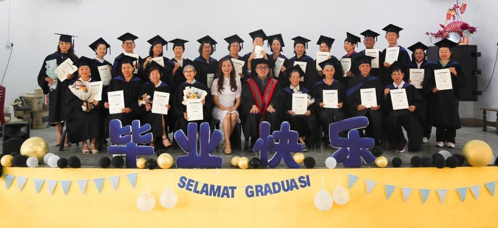 请签发上网/大都会:24“老学生”齐唱骊歌/5图