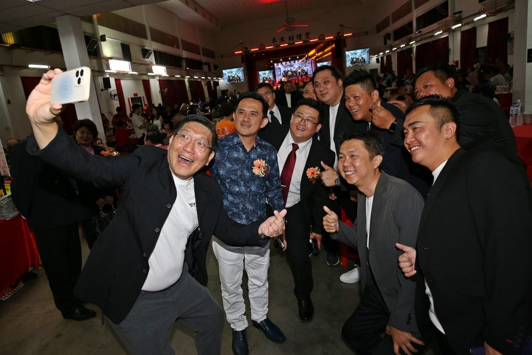 请签发（大北马）敬群“Econsave星洲华教义演千人宴”