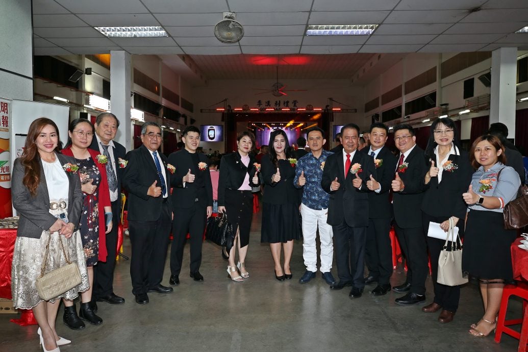 请签发（大北马）敬群“Econsave星洲华教义演千人宴”