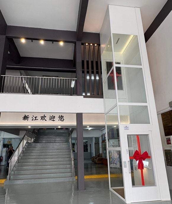 请签发(大北马)新江小学焕然一新 电梯、LED屏幕与礼堂提升设施全面启用