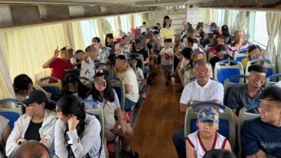 吉胆客轮超载 11人中罚 查证件揪出1非法移民