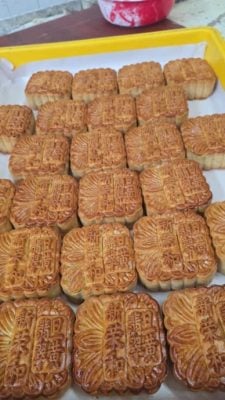 请设7/10周二 8am上网／卖不完月饼怎么办？饼家做一次吃一年？老板跟你说实话！