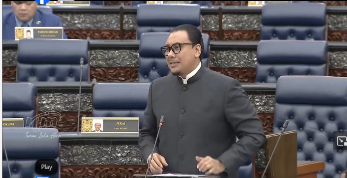 谷歌Meta免6%数字税 伊党讽安华唱歌跳舞迎特朗普“根本不合适”