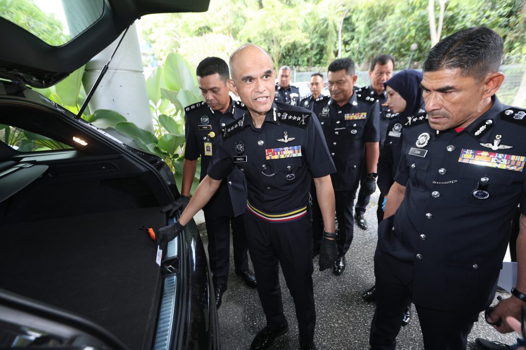 豪华轿车改成移动毒仓·警方捉跑腿起540万令吉毒品