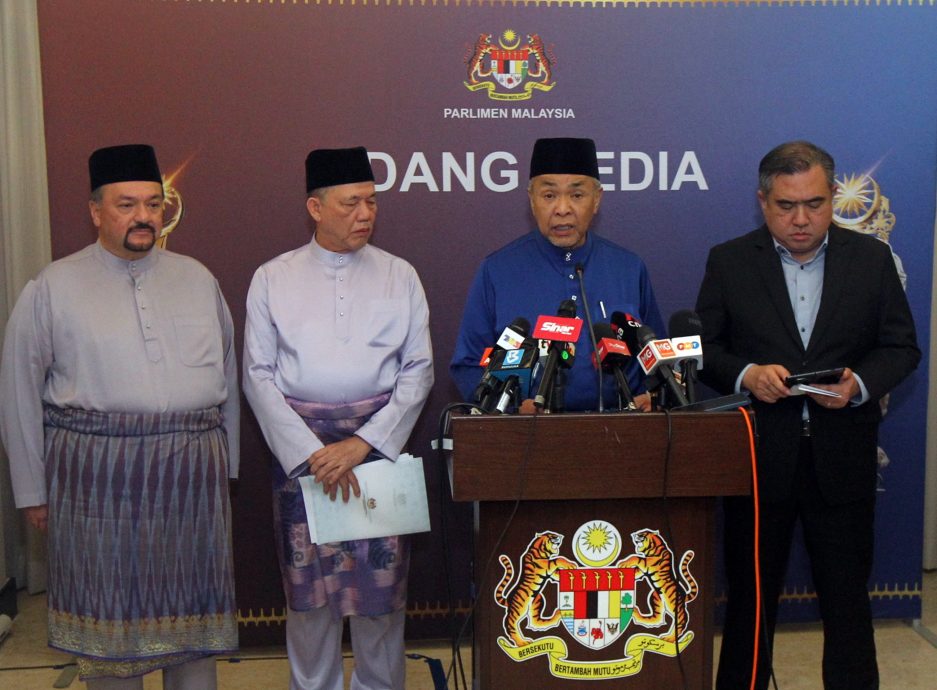 财案国会文 / 乡区发展拨款明年124亿令吉  阿末扎希：乡区社会经济发展列重点！