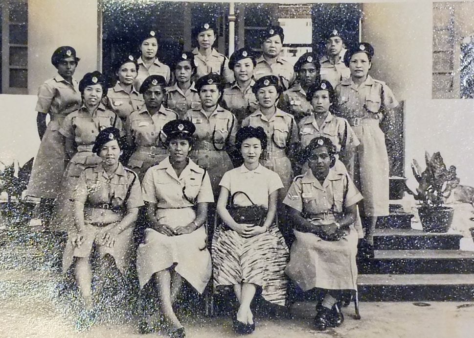 走过百年：人瑞洪金珠 当过警察 撑起家 