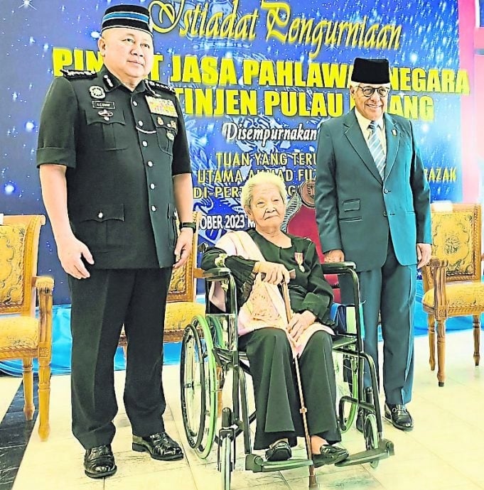 走过百年：人瑞洪金珠 当过警察 撑起家 