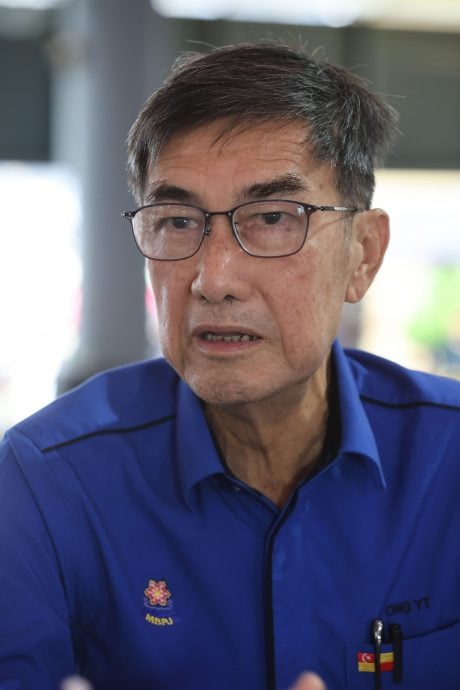 边稿-大都会:王友泰澄清助手执照是要阻转租现象/1图