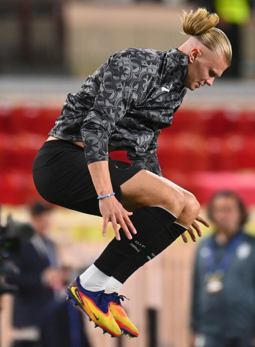 近6场不败强势反弹  曼市追捕蜜蜂