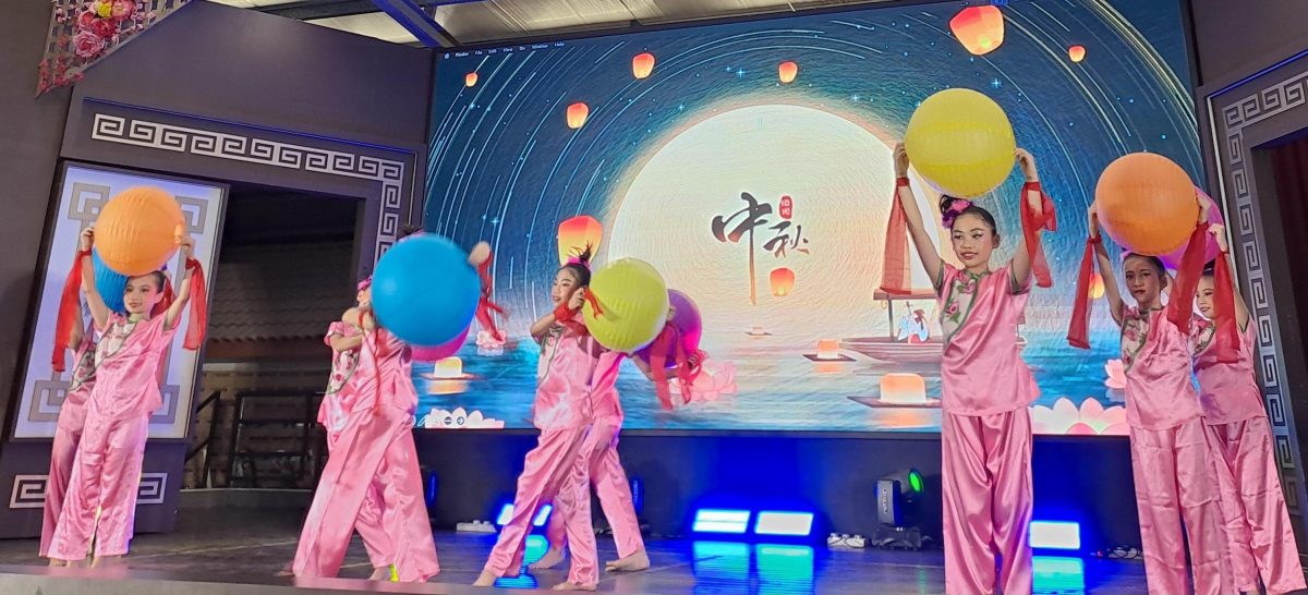 适逢百年庆培南华小“一日四喜” 中秋义卖园游会热爆