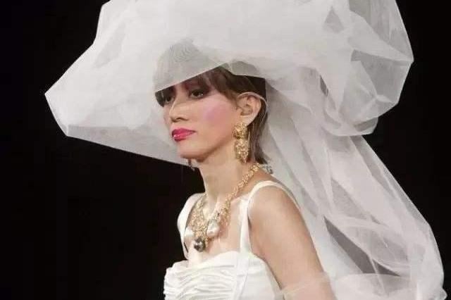 遗憾未能见梅艳芳最后一面 张曼玉缅怀好友哭了