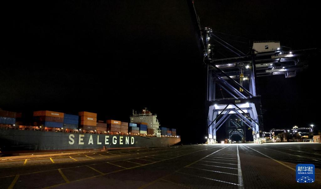 里程碑！中欧北极快航首艘货船 从宁波历时20天抵英