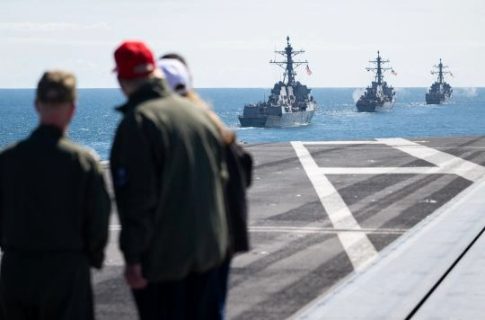 金卡与金穹还不够！特朗普与美国海军讨论打造“黄金舰队”