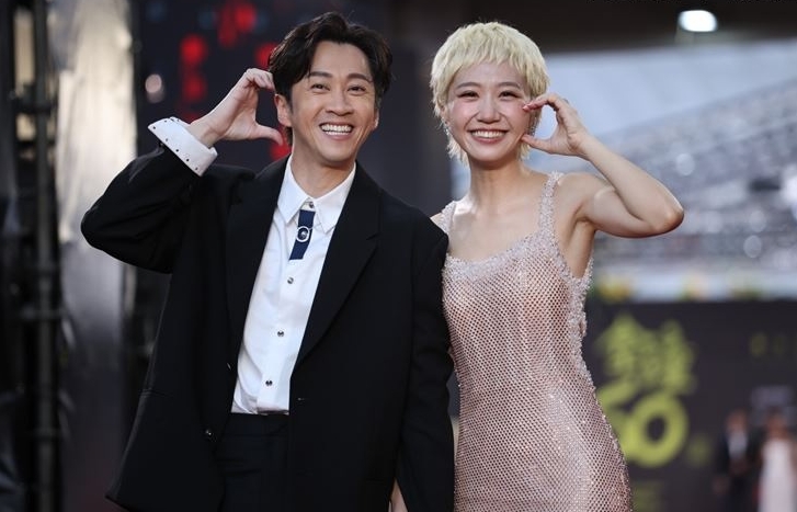 金钟奖60红毯|Lulu甜勾陈汉典如预习婚礼 吴宗宪爽当电灯泡