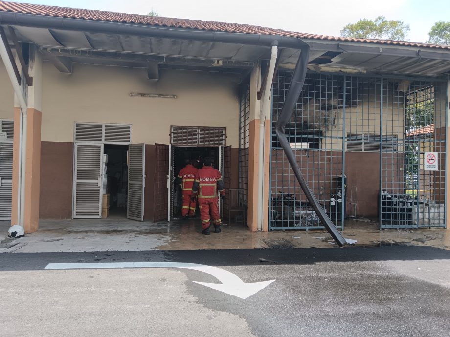 锡米山政府诊所储物室火患 及时扑灭 没影响运作