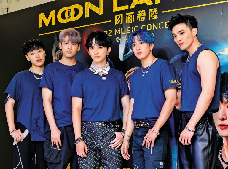 陈零九突发新歌疑复出 黄伟晋:五坚情暂无合体规划