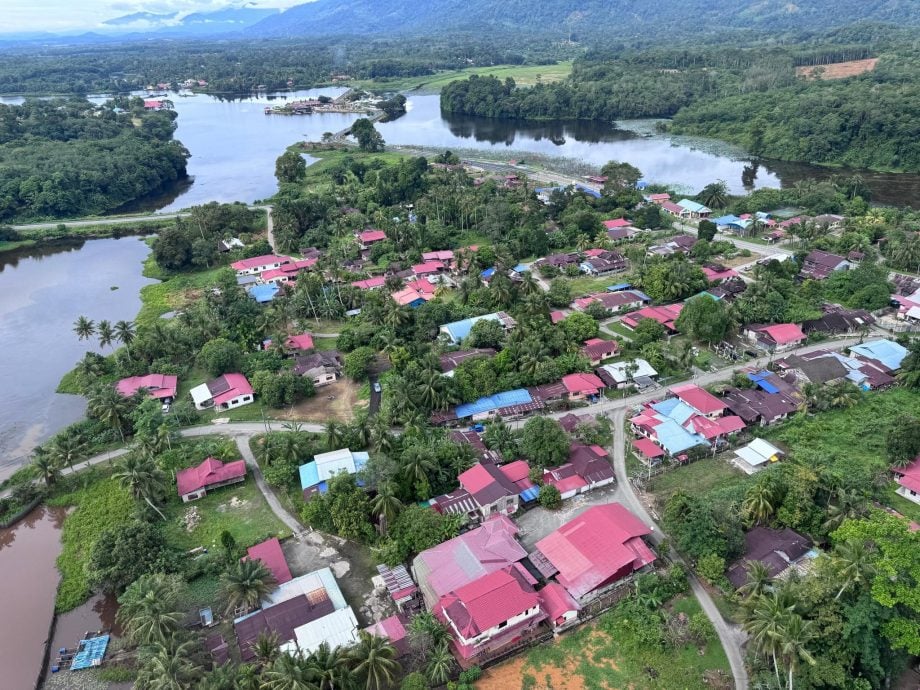 霹大臣空中巡视 15个高风险水灾热点