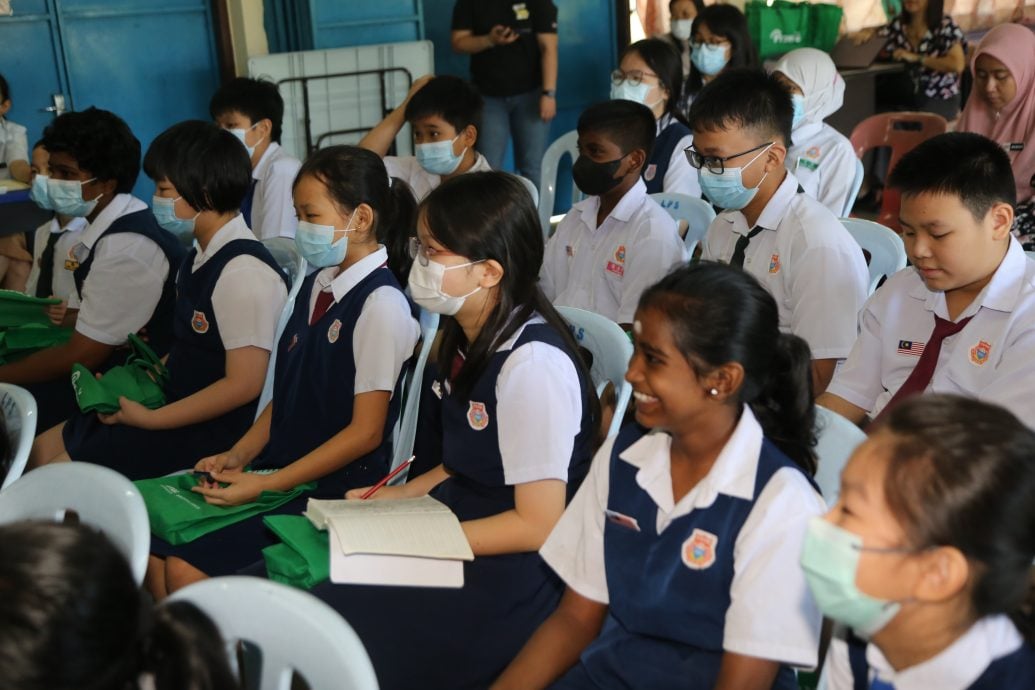 霹/第四版头/学生阅报计划