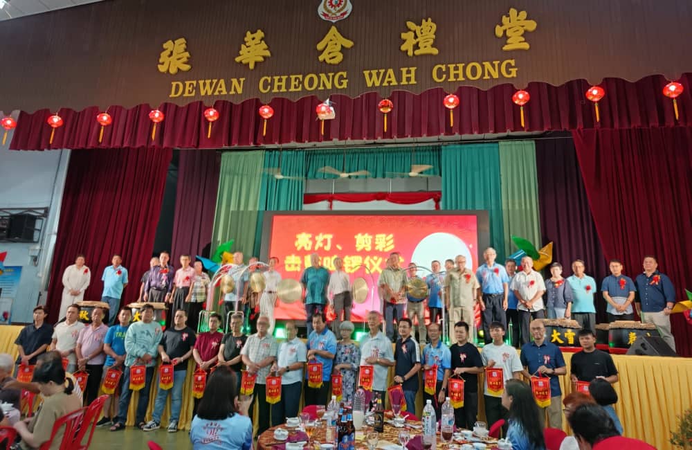 霹:版头∕冷甲华侨小学91周年校庆千人宴