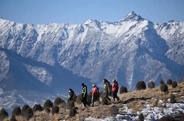 青海老虎沟地区降雪徒步者被困 1死137人获救