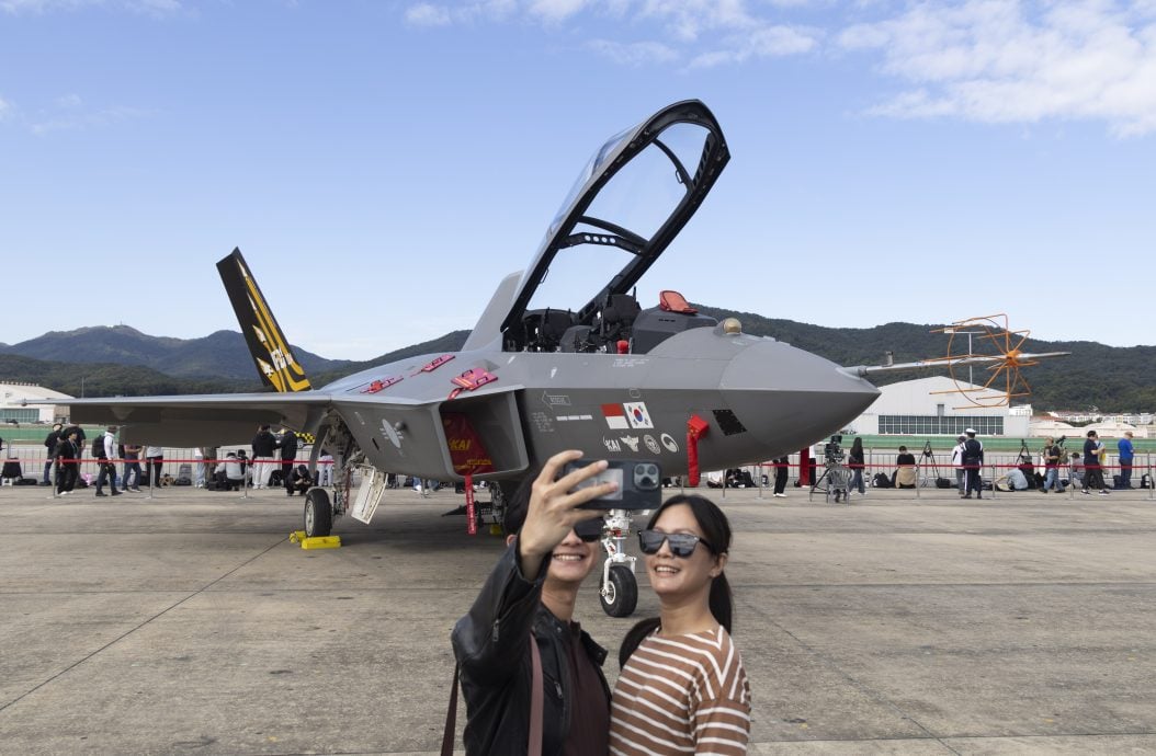 首尔国际航太防务展开幕 自杀式无人机AI武器登场