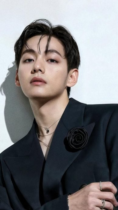 首度献声女团 J-Hope合唱LE SSERAFIM新曲