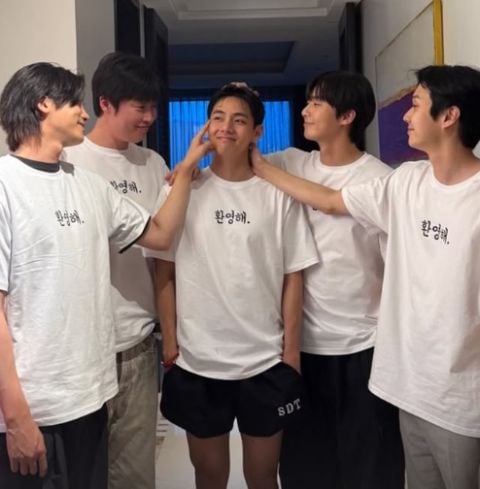 首度献声女团 J-Hope合唱LE SSERAFIM新曲