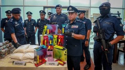 假申报避进口准证 雪关税局起获逾千万走私货