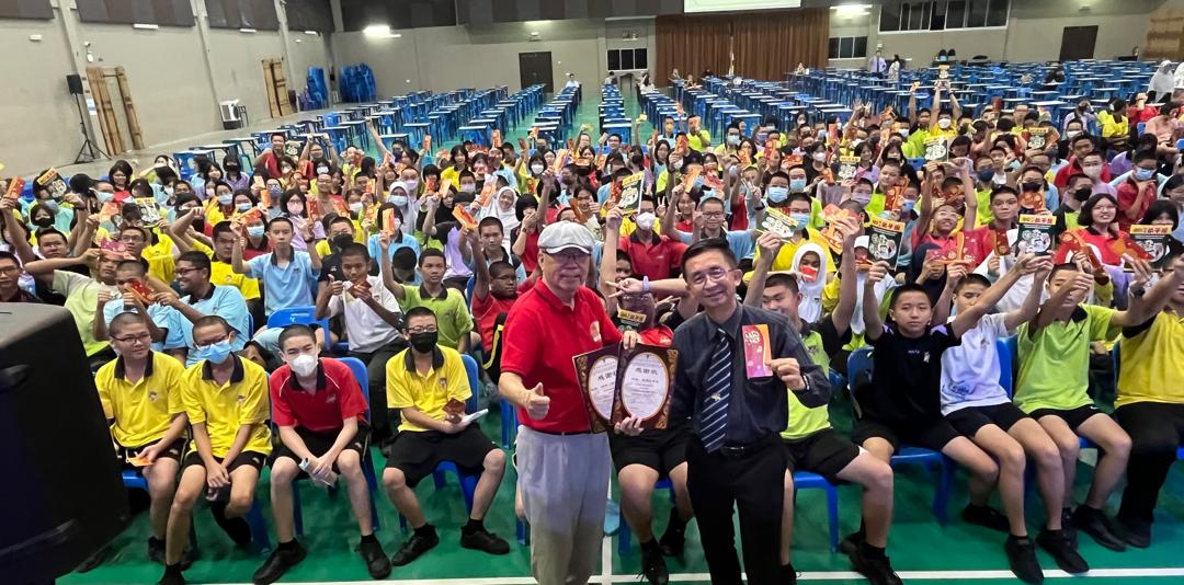 (12/10见报)大都会/有故事的人——谢坤