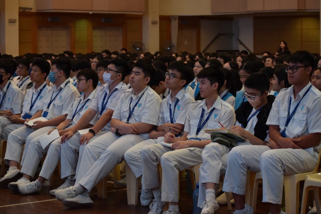 （19/10见报）对开//大都会-都会全视角：跟进独中学费涨价