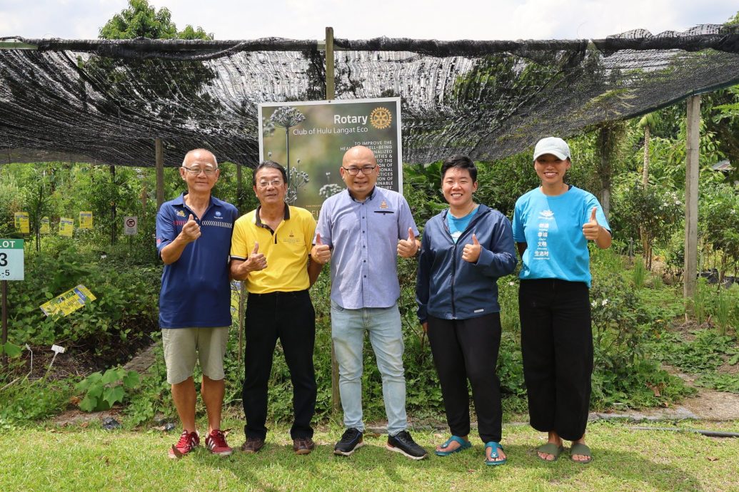 （3/10见报）大都会/半岛心旅行—乌冷县新村游