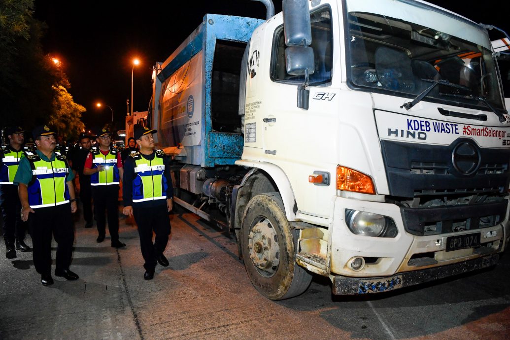 （全国）陆路交通局总监艾迪法德里
