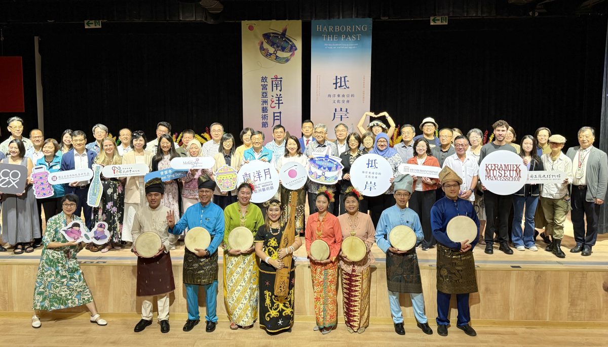 （古城版）青云亭李为经画像台湾参展