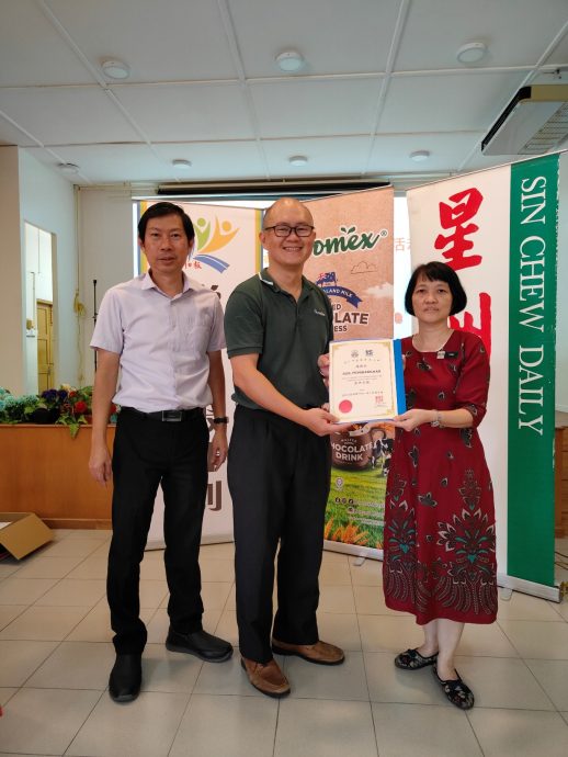 (古城第5版主文)星洲日报“学生阅报计划”,中国公学及圣母小学与学生们近距离互动交流