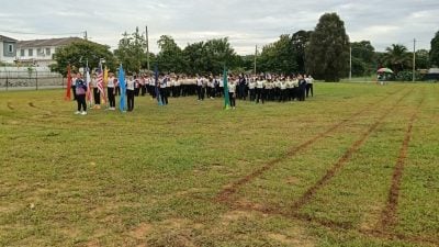 草场告别粗糙柏油路面  招茂生安心运动展才华