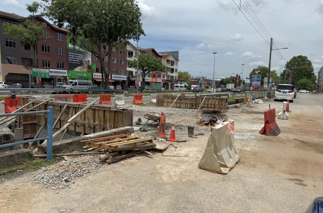 (古城第三版主文)玛琳交通再调整·柏卡2路和慕尼2路旧路封新路开