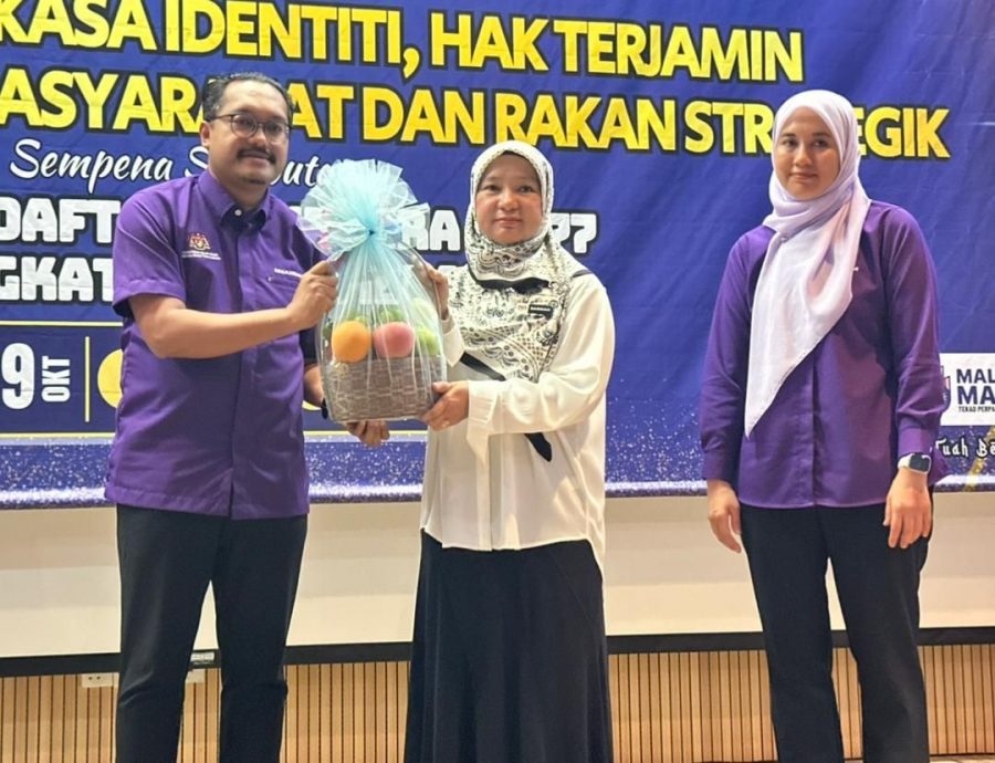 （古城第三版主文）莎丽娜：甲政府推“数码甘榜” 2585人更换身份证地址