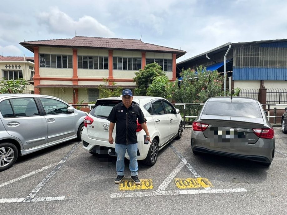 (古城第三版主文)马六甲拉也停车格“斜直交错” 造成民众混淆