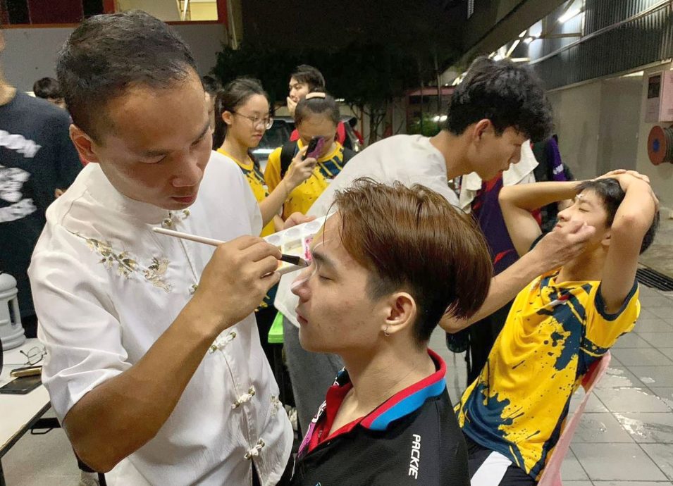 （古城第二版主文）【带你去找爱】：英歌舞