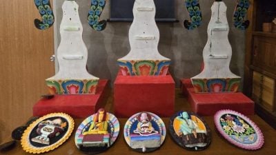 喇嘛赶制筹备噶举大法会   “垛马”手工细腻 维妙维肖