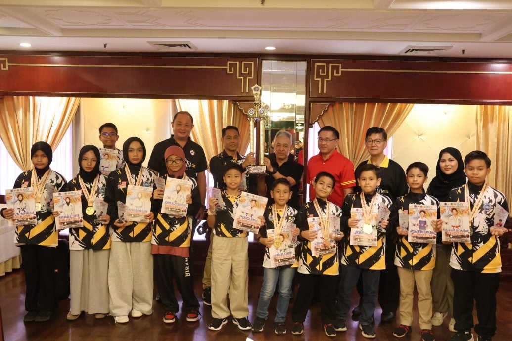 (古城第六版主文)甲州跆拳道公会(MGTF MELAKA)举办庆祝韩国亚洲跆拳道锦标赛及巴塞罗那BARCELONA世界跆拳道ITF锦标赛感谢午餐