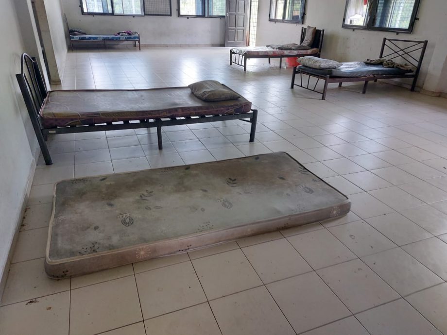(古城第六版主文)鲁容流浪者收容中心仍缺25张床架和床褥