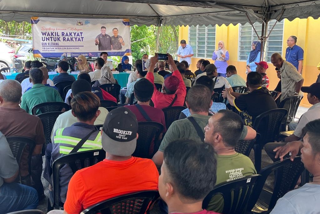 (古城第四版主文)吉里望人民代议士为人民计划活动,林万锋与渔民午叙