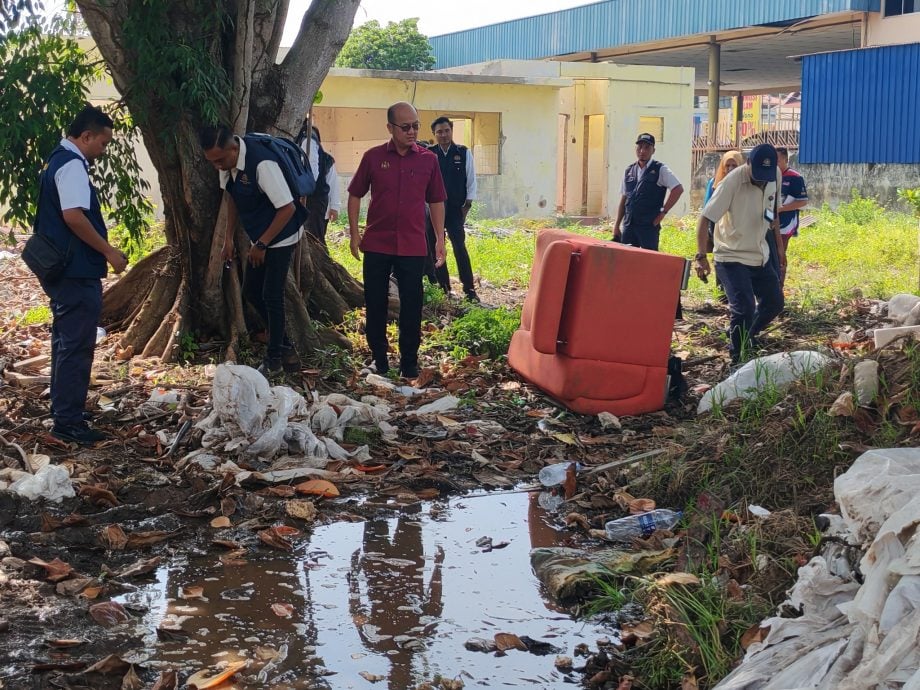 （古城第四版主文）马打古精一带发生多宗骨痛热症病例，执法人员发现当地有超过百处有蚊虫繁殖