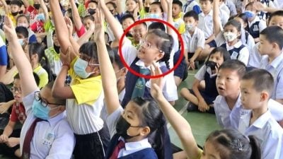 鲁乃华民华小女同学   你被圈中了