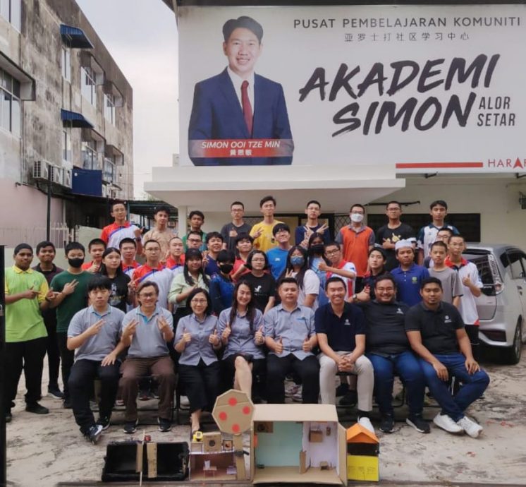 (大北马)40名中学生参与AI工作坊,收获满满。