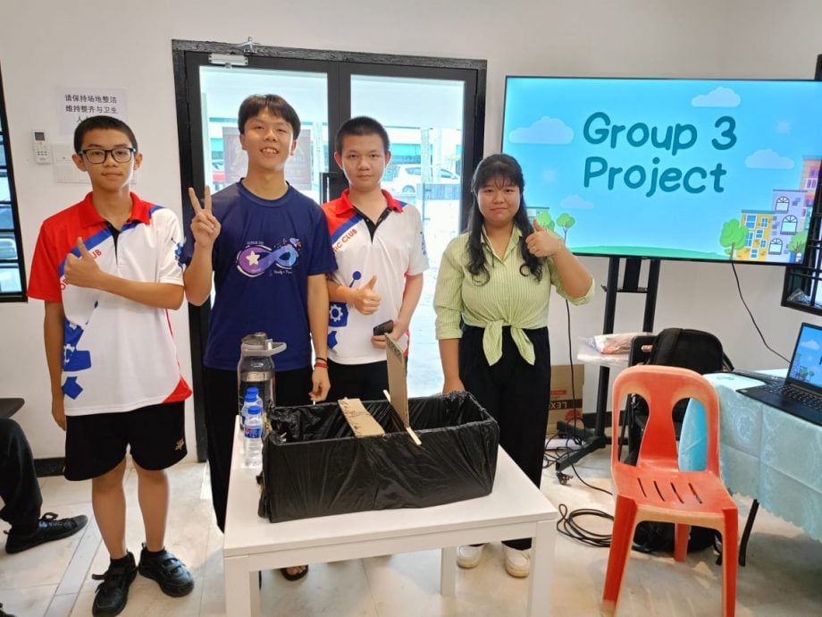 (大北马)40名中学生参与AI工作坊,收获满满。